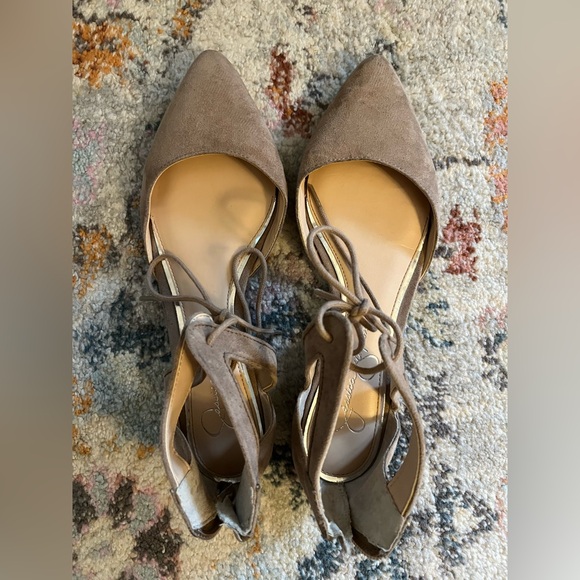 Elegant Women's Lace-Up Flats - Picture 1 of 2
